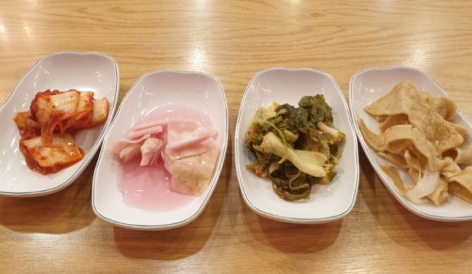 청춘돈까스 이미지