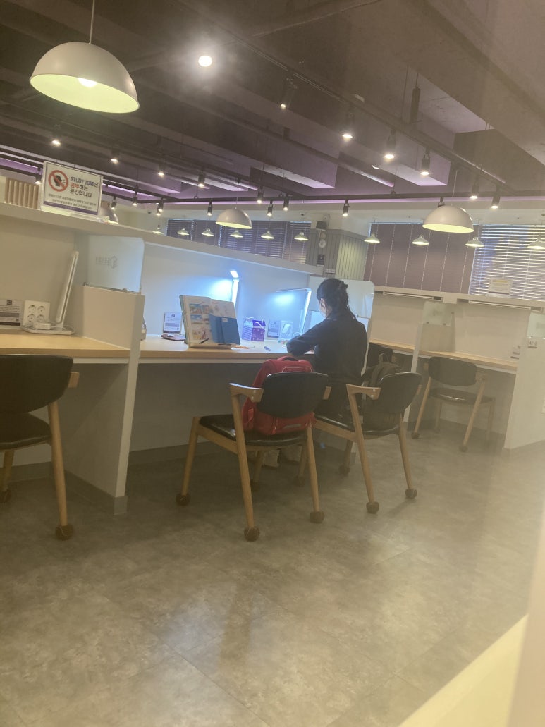 셀디스터디카페봉선삼익점 이미지