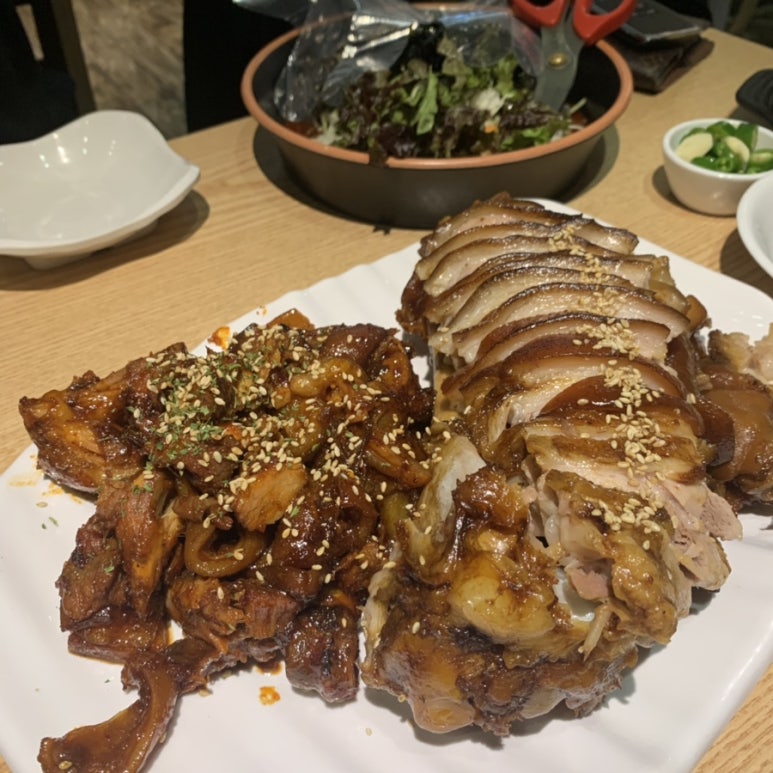 윤군족발본점 이미지