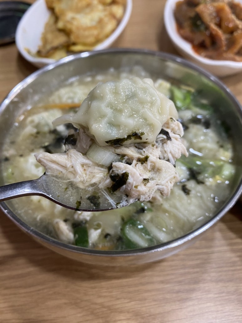 돈돼지백반 이미지
