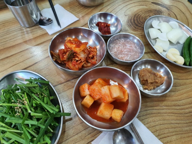 토담집 돼지국밥 이미지