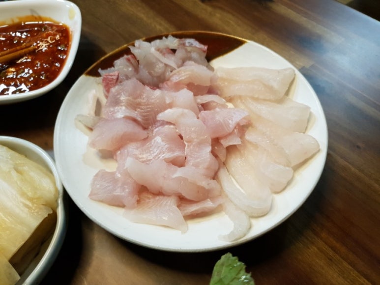 새총횟집 이미지