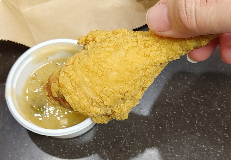 쌀통닭 이미지