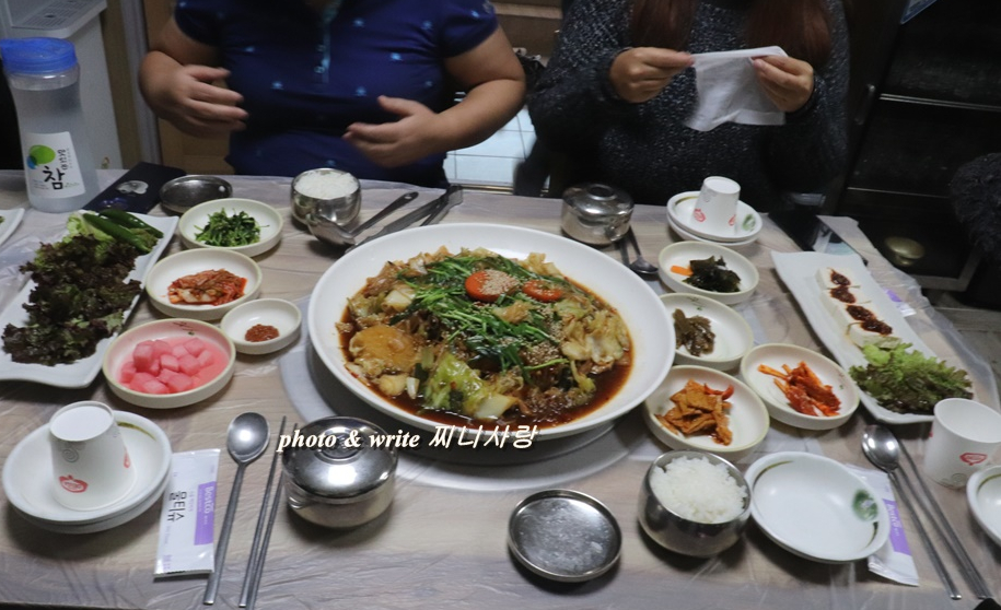 체리부로안동닭고기 이미지