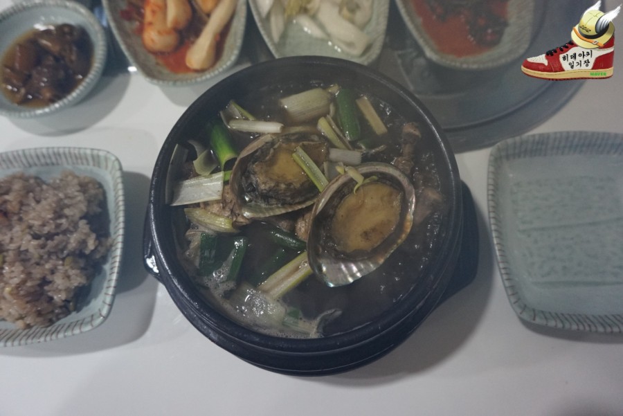 능이네버섯백숙 이미지