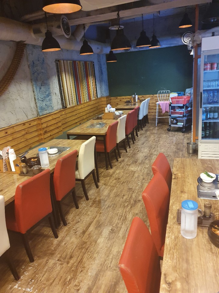 부산 아지매 국밥 신논현역점 이미지