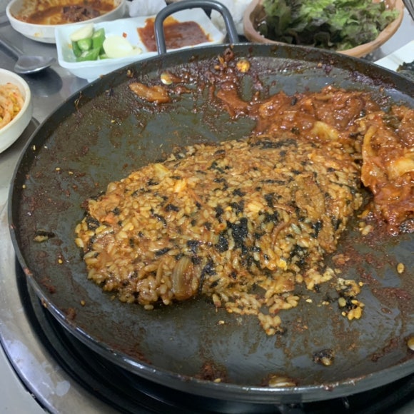 여기오면돈돼지 이미지