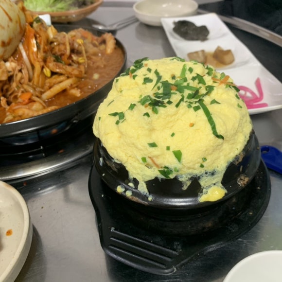 여기오면돈돼지 이미지
