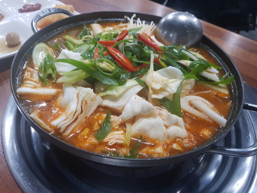 백봉국물닭갈비 이미지