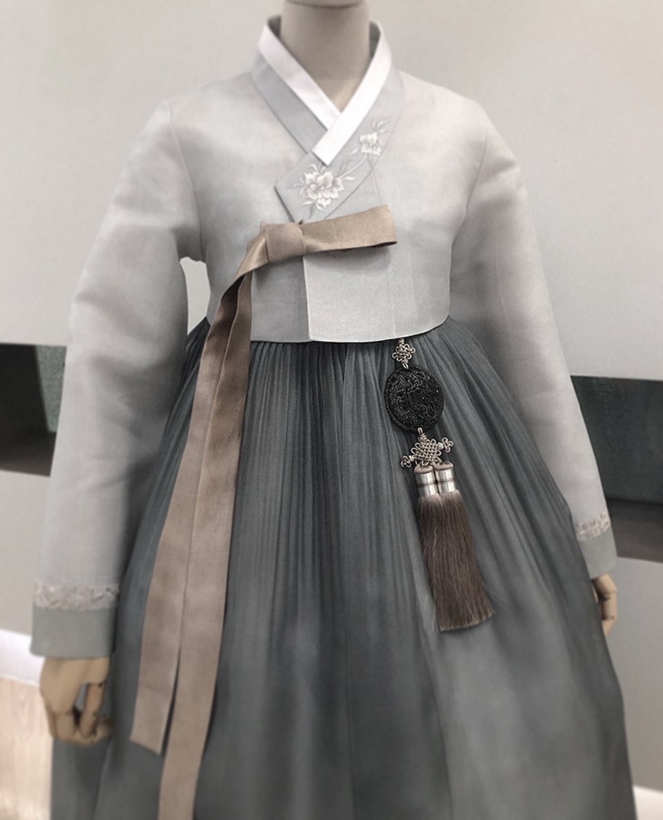 나예한복 이미지