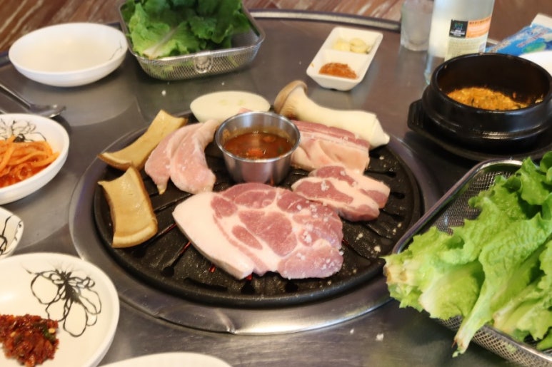 꺼멍연탄구이 이미지