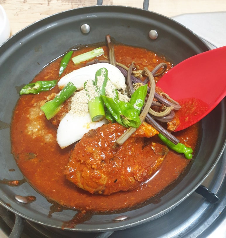 사거리 식당 이미지