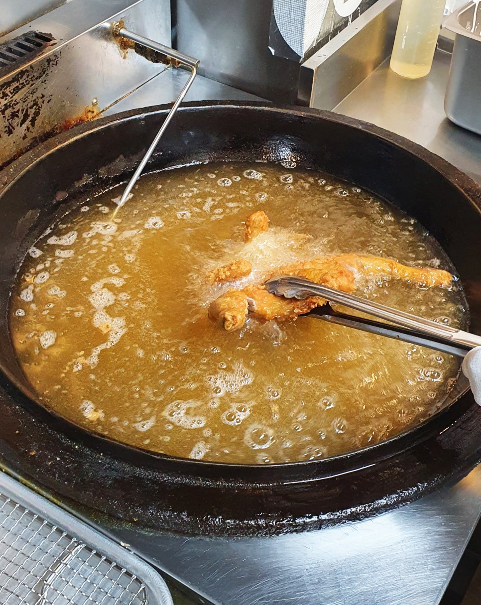 가마솥통닭 이미지