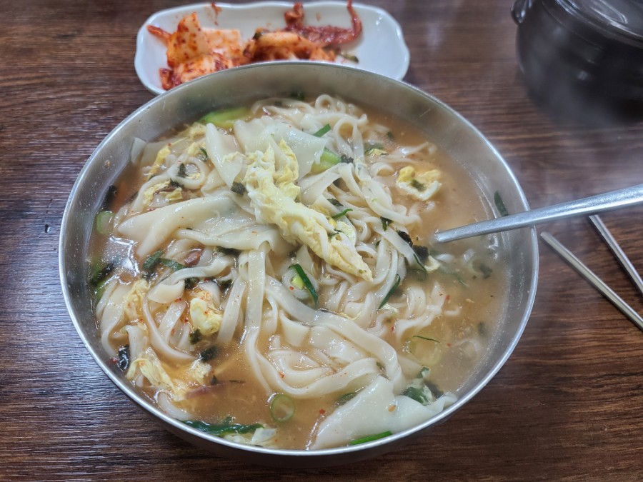 운천칼국수 이미지