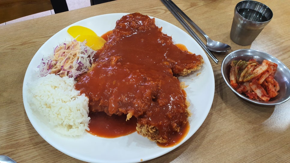 칼국수집에돈까스 이미지