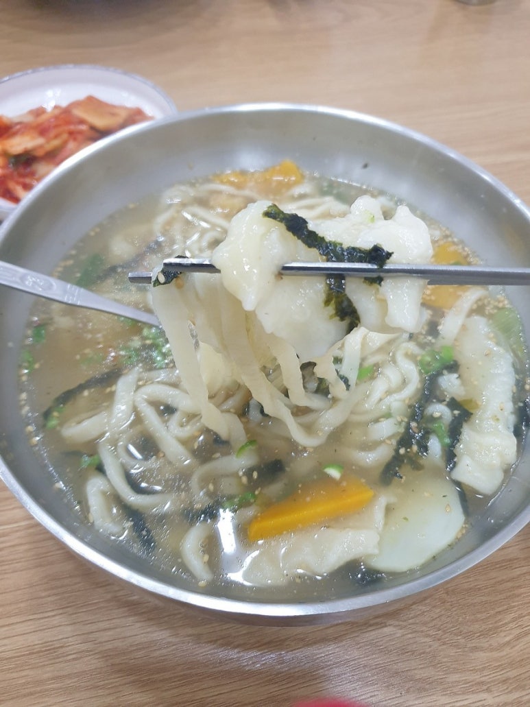 화봉손칼국수 이미지