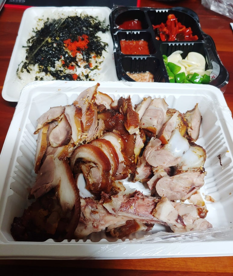 최씨부엌족발 이미지