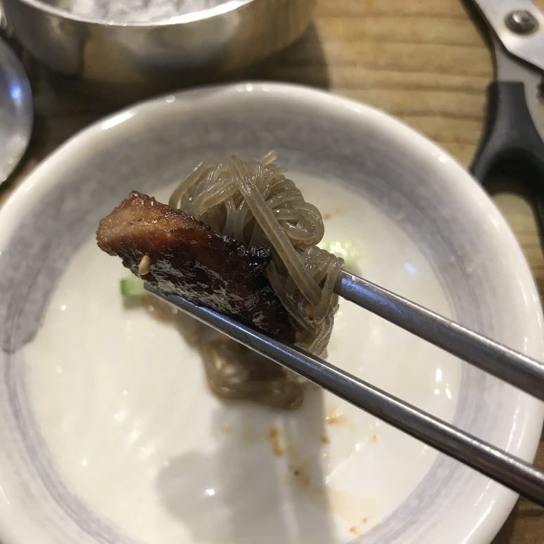 불타는도야지 이미지