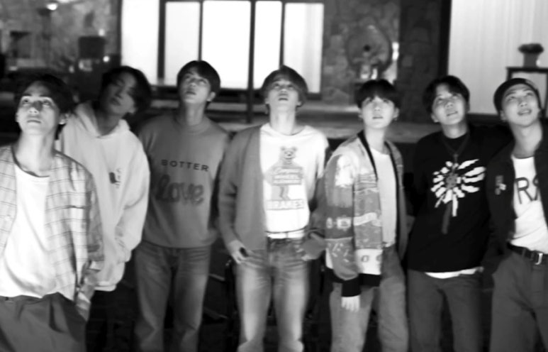 라이프 고즈 온 (Life goes on) 이미지