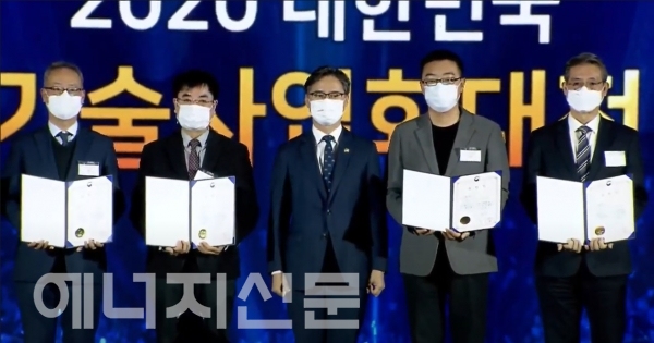 두커뮤니케이션즈 이미지