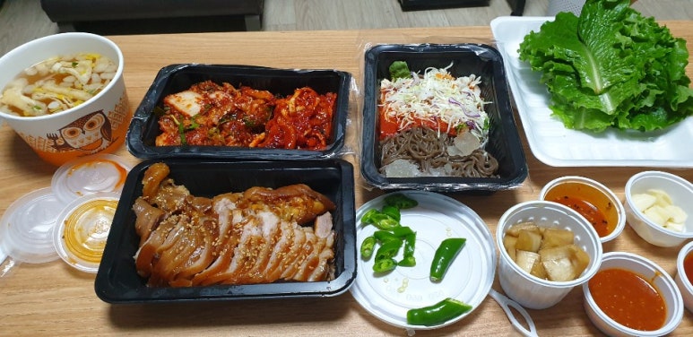 철수네왕족발 이미지