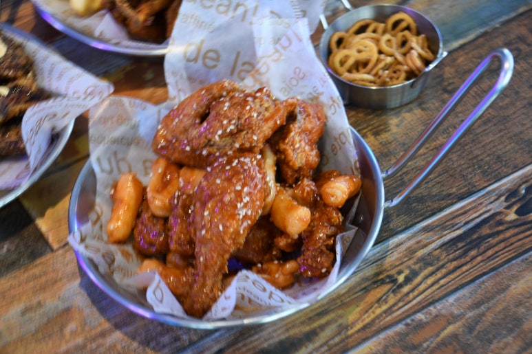 치킨다움 이미지