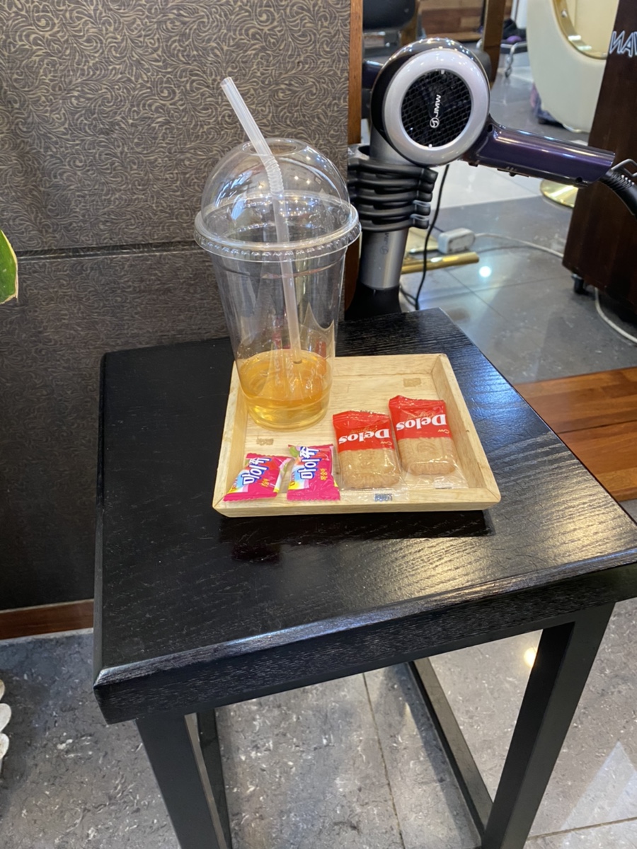 살롱인더반 이미지