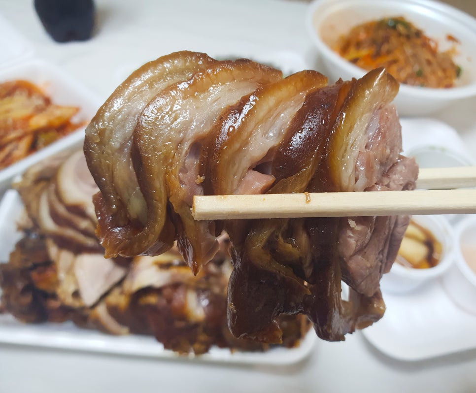 원조장충동왕족발 이미지