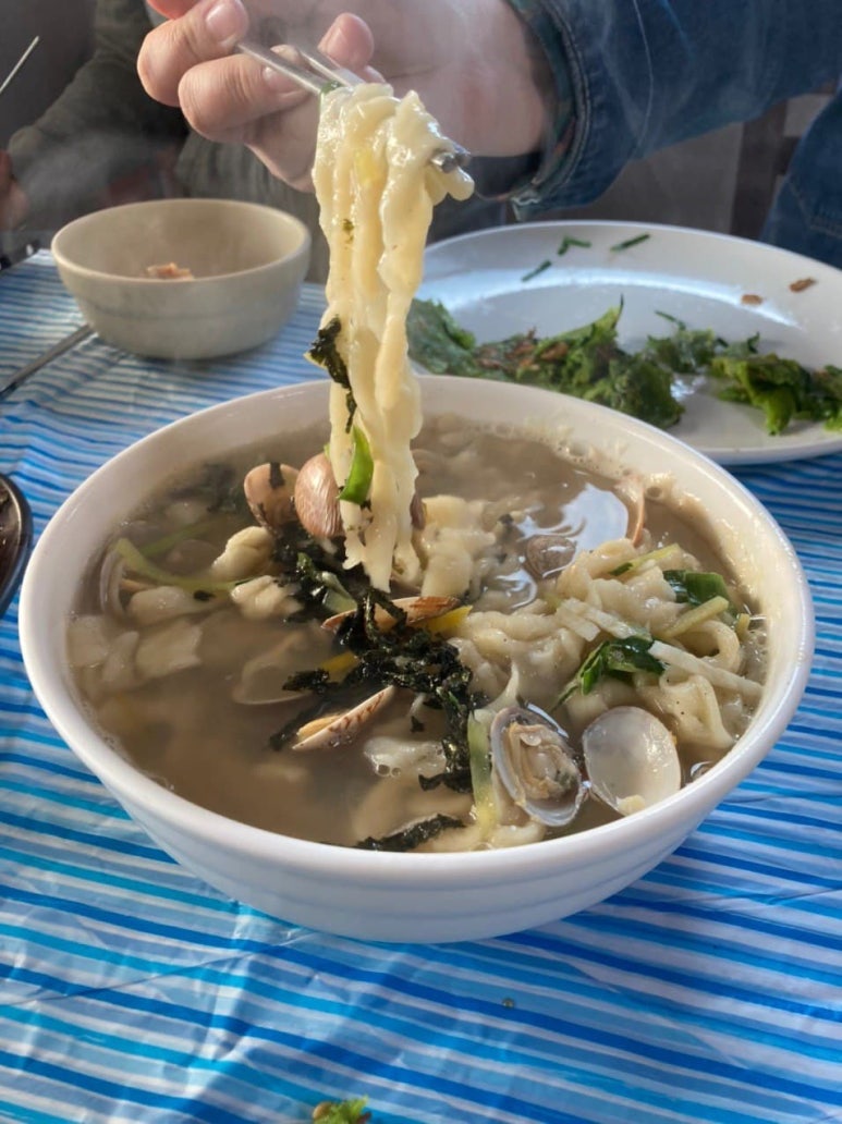손칼국수 이미지