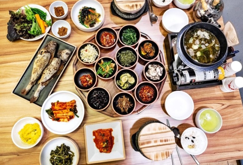 명인제육 이미지