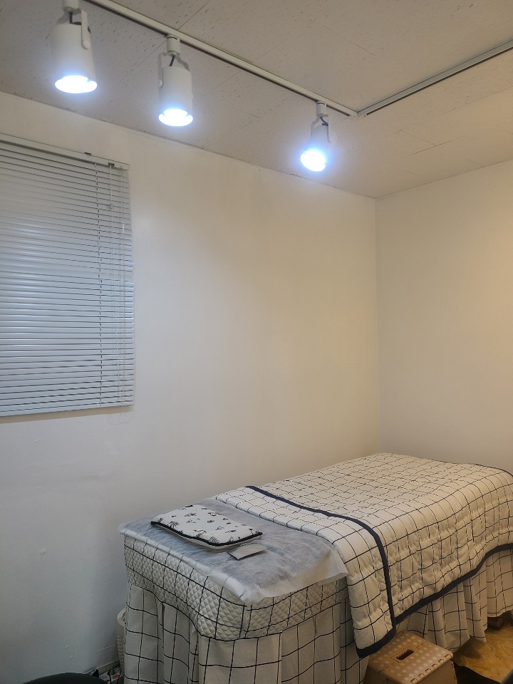 반하다뷰티살롱 이미지