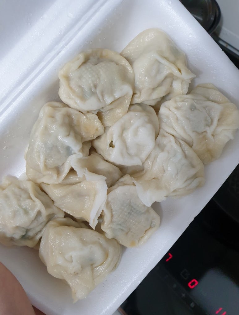 반할세천손만두 이미지