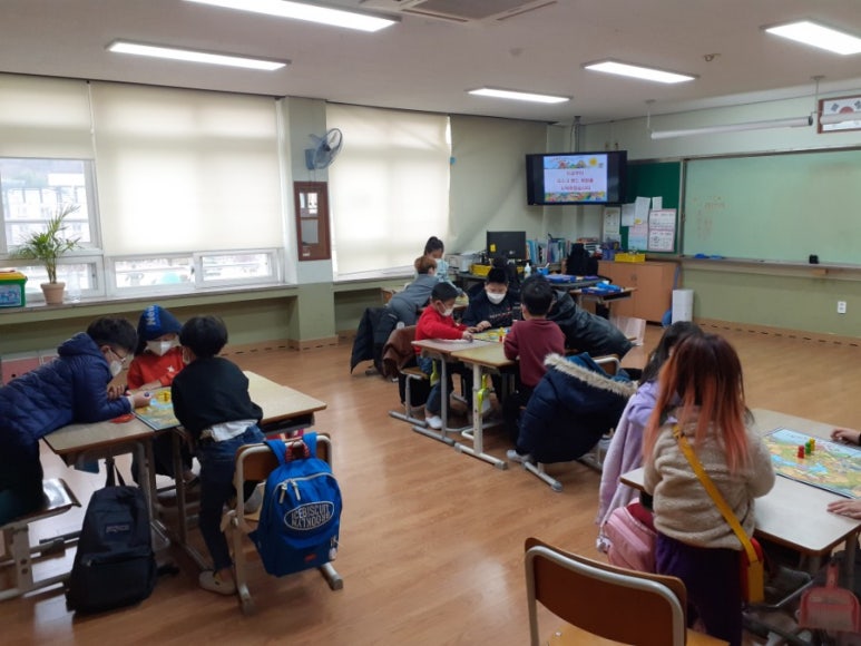 용원초등학교 이미지