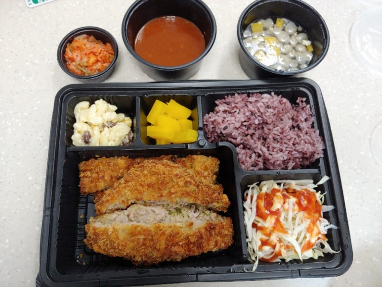 돈이돈까스 이미지