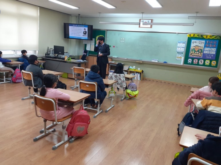 용원초등학교 이미지