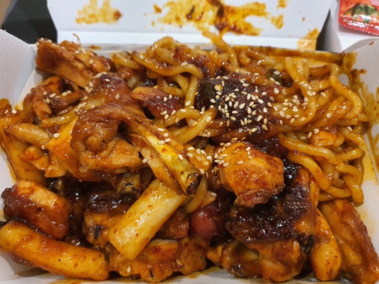 닭꾸버숯불양념치킨 이미지