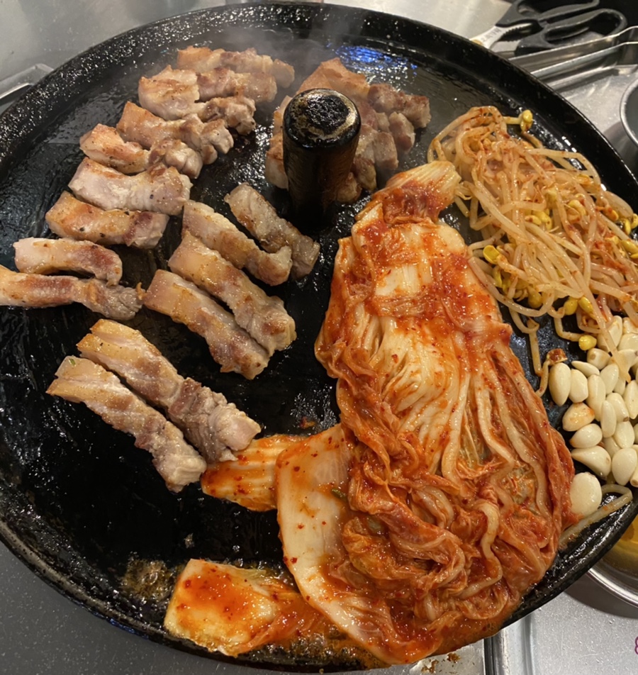 솥뚜껑삼겹살 이미지