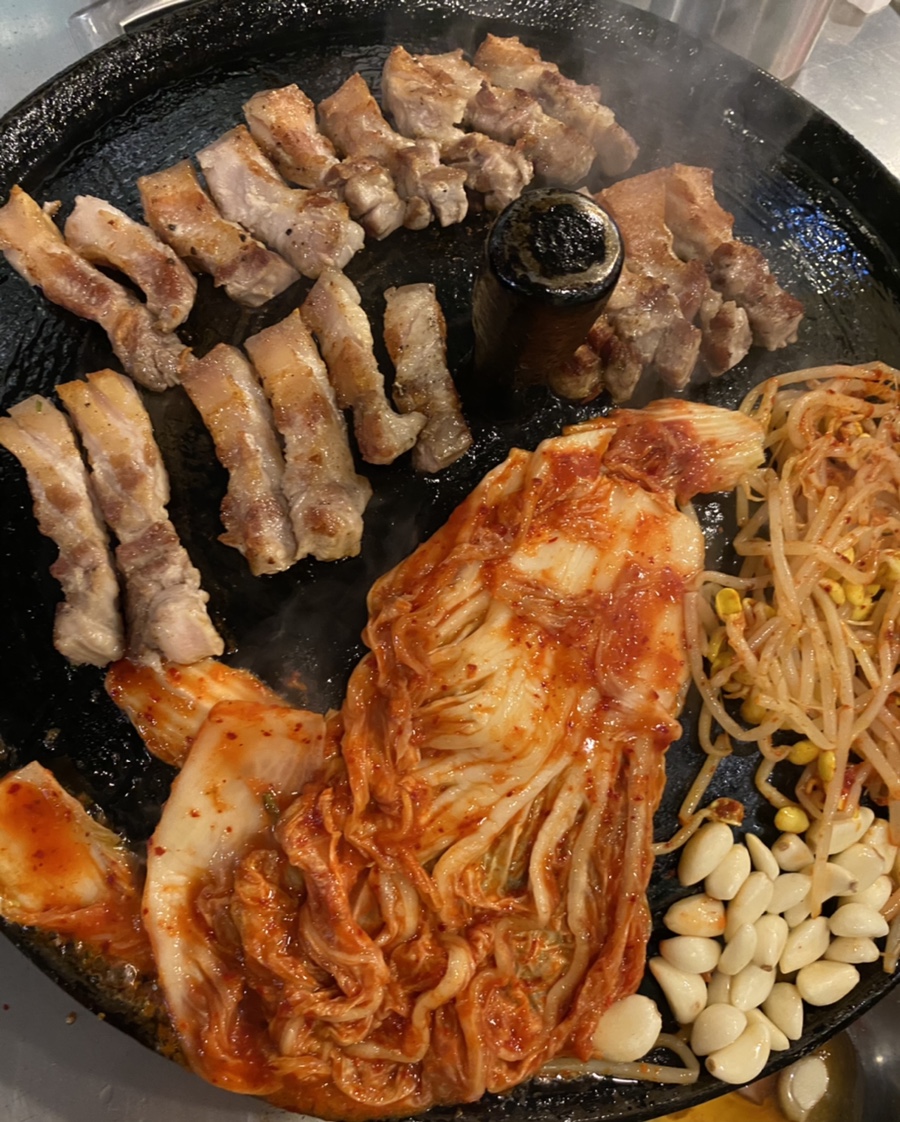 솥뚜껑삼겹살 이미지