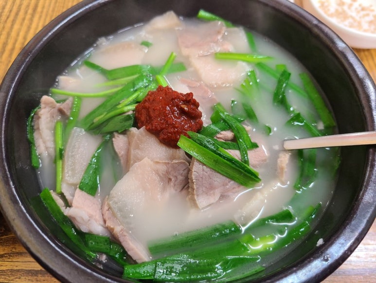 옛날돼지국밥 이미지