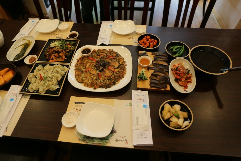 성서제1능이버섯능이백숙 이미지