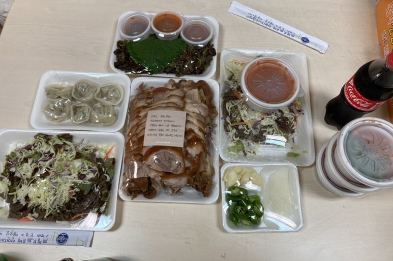 본가장충왕족발 이미지