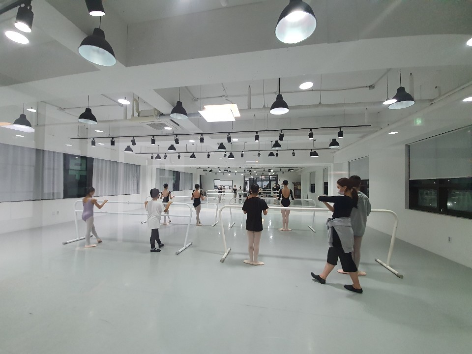 춤담무용학원 이미지