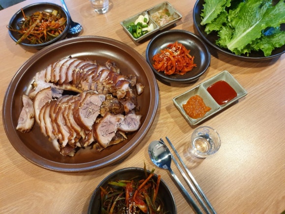 헐렁이왕족발 이미지