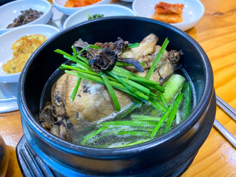 올능이능이버섯백숙 이미지