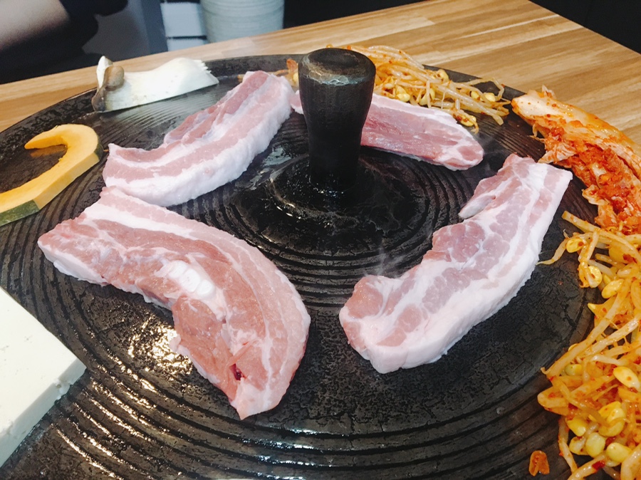 빨리와솥뚜껑삼겹살 이미지