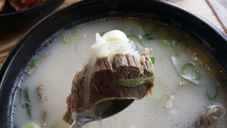 가마솥곰탕 이미지