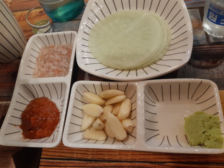 딸랑구족발 이미지