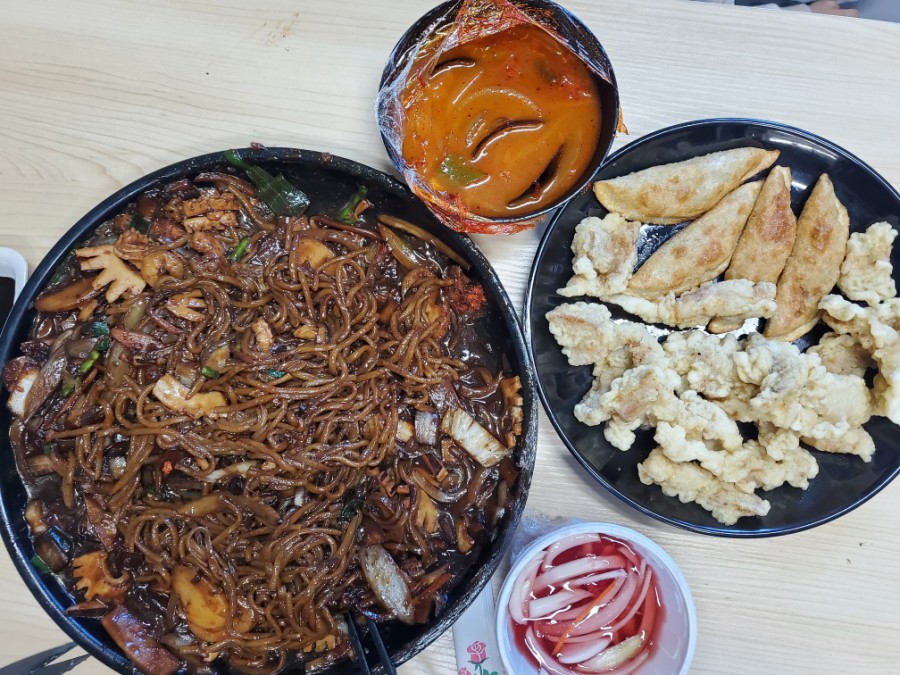쓰촨&홍콩반점 이미지