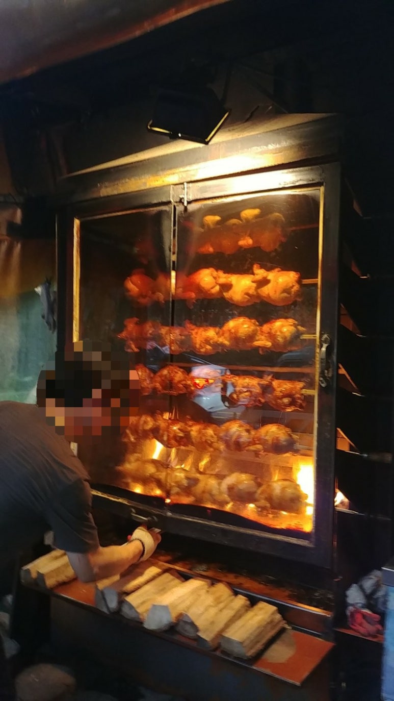 참나무숯불통닭 이미지