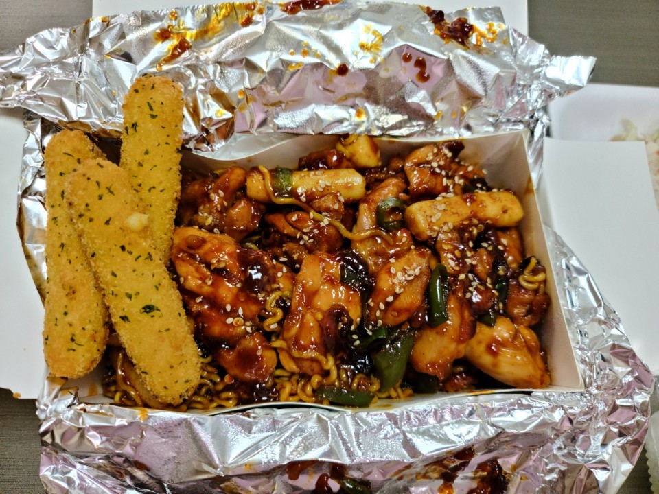 동근이숯불치킨 이미지